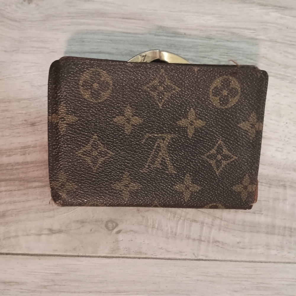Louis Vuitton Monogram French Kisslock Wallet - Picture 2 of 12